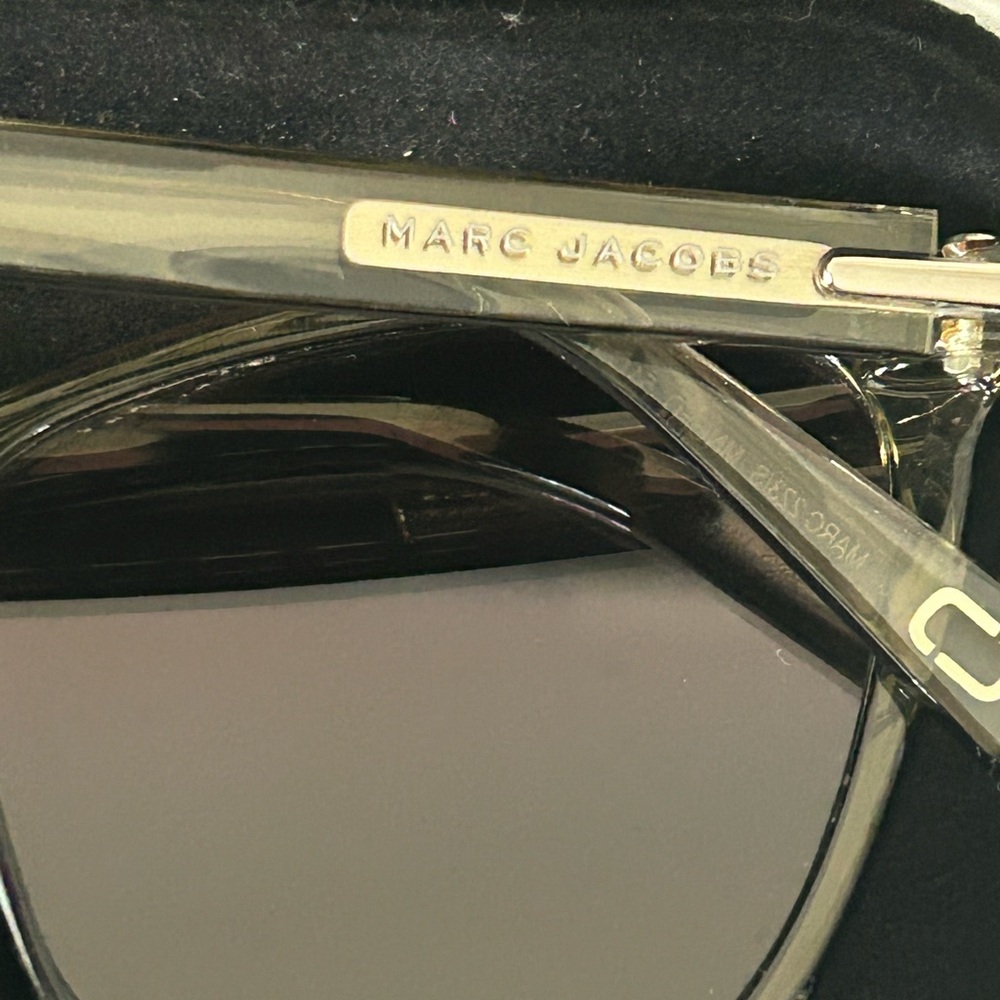 Marc Jacobs Black Sunglasses - Picture 4 of 10